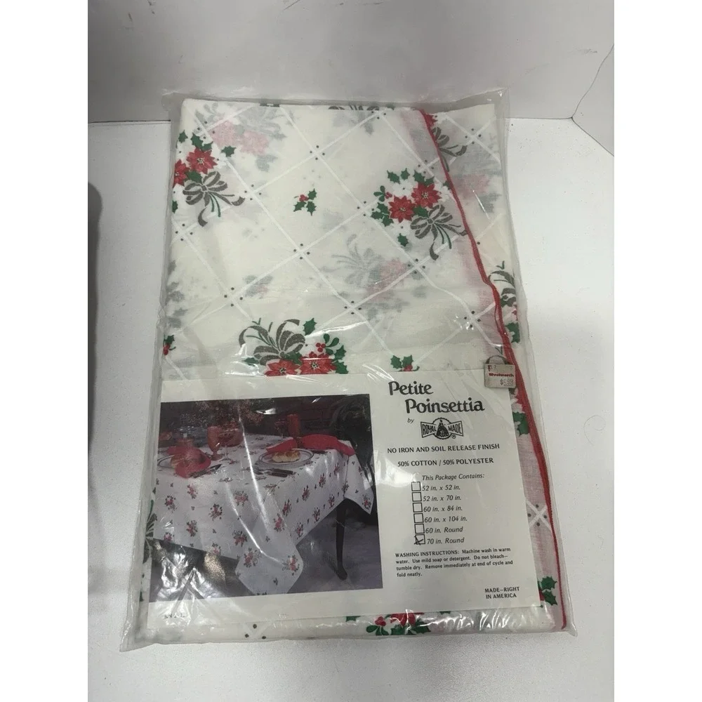 Petite Poinsettia By‎ Royal Made Tablecloth 70